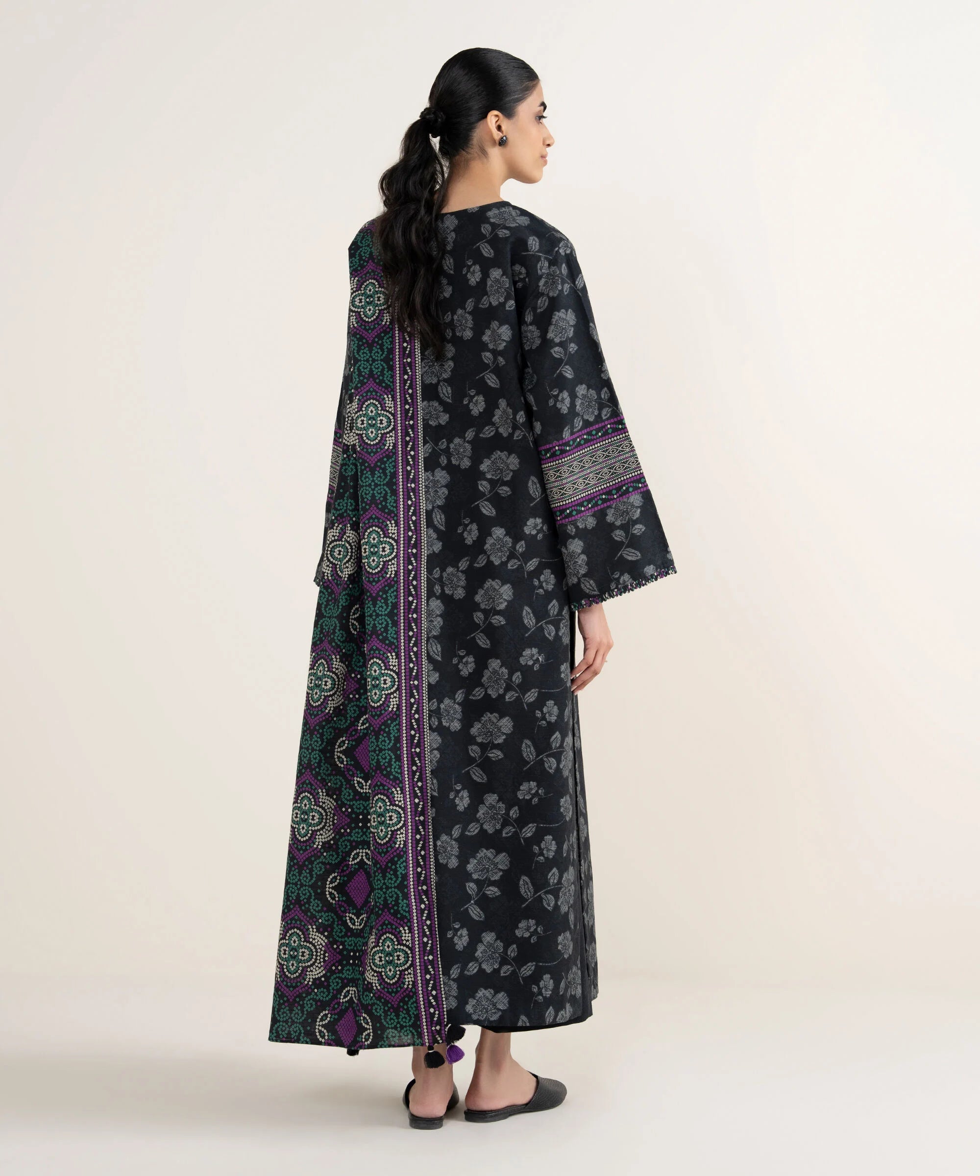 3 Piece - Printed Khaddar Suit