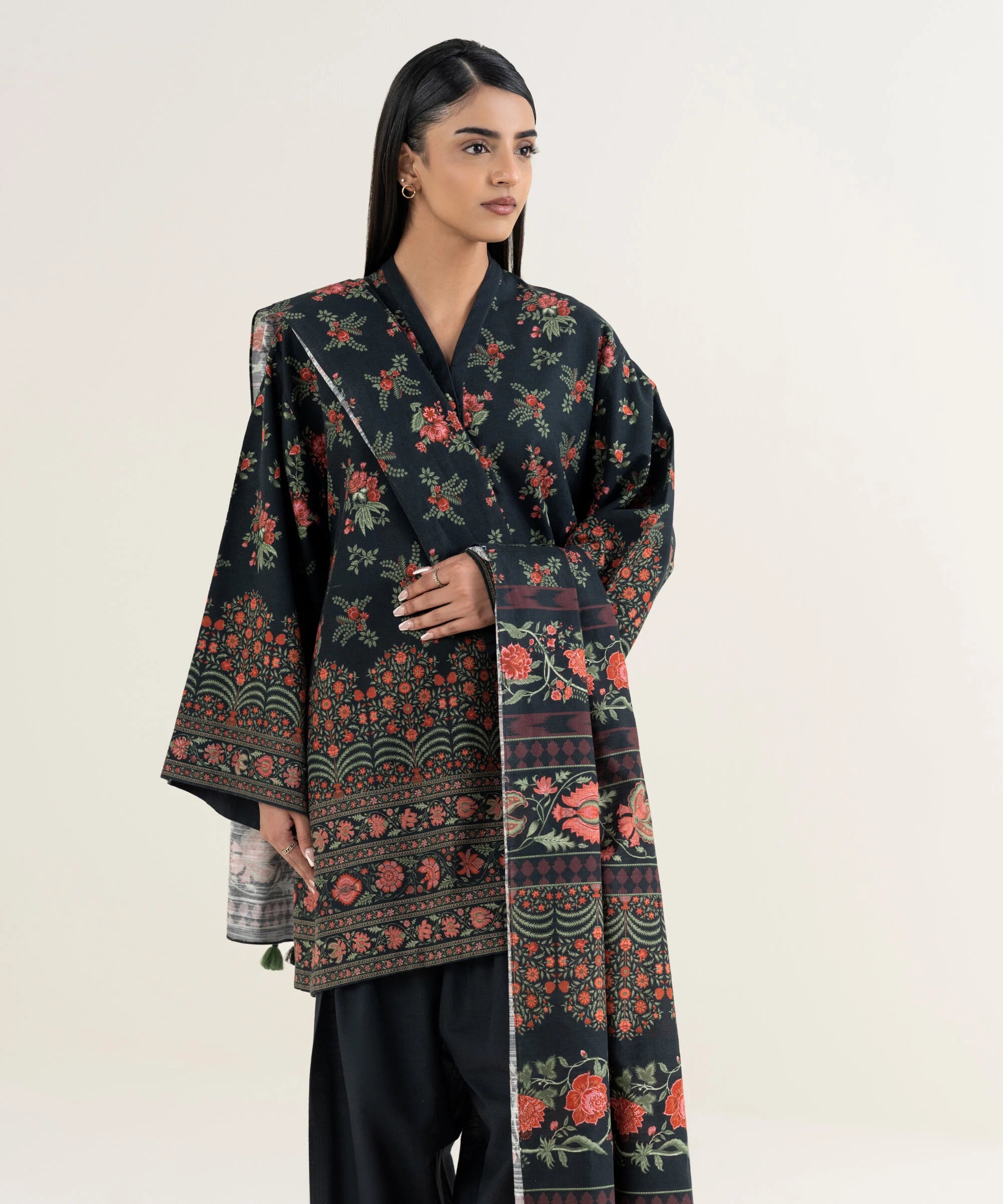 3 Piece - Printed Khaddar Suit
